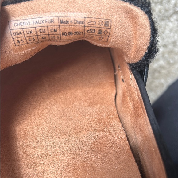 Vionic Cheryl Faux Fur Black Loafers - Picture 9 of 9